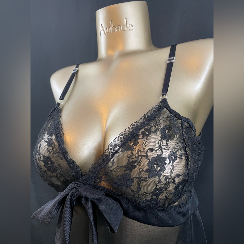 Gray Lace Sheer Robe - Picture 2 of 8